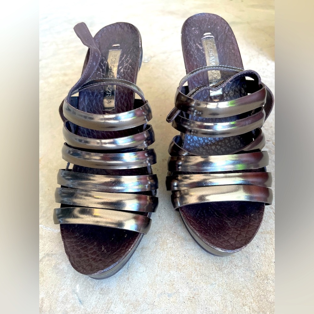 BCBG CHORME HEALS. Size 7.5